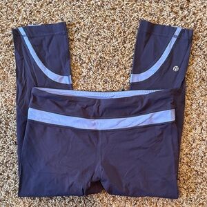 VGUC Lululemon Inspire Crops, Lullaby, 8